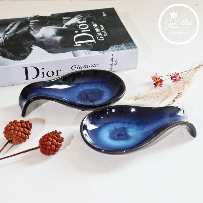 Chén sốt cán cong