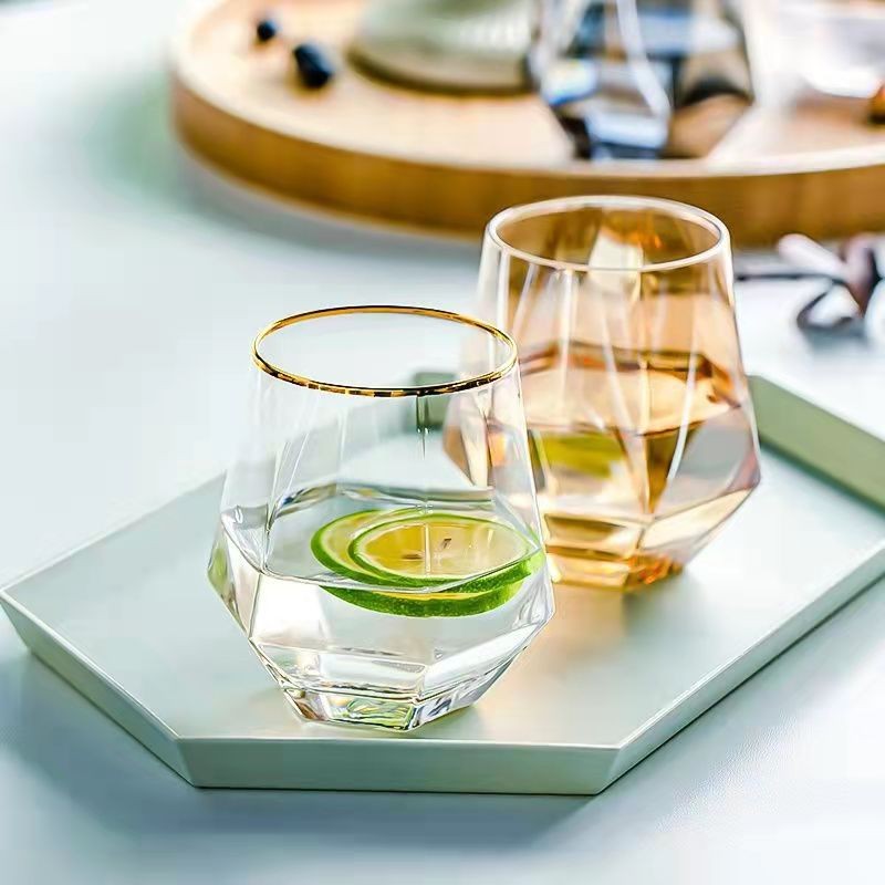 Ly thủy tinh kim cương không quai