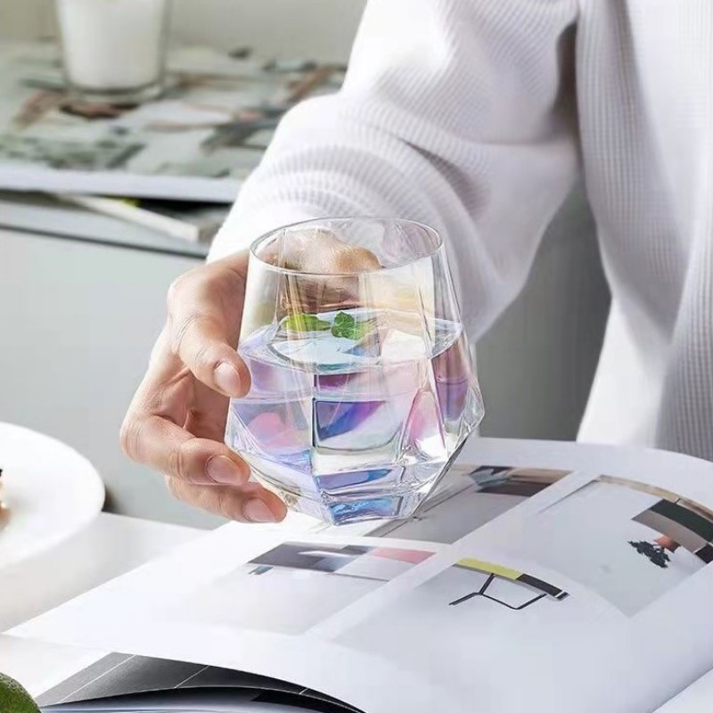 Ly thủy tinh kim cương không quai