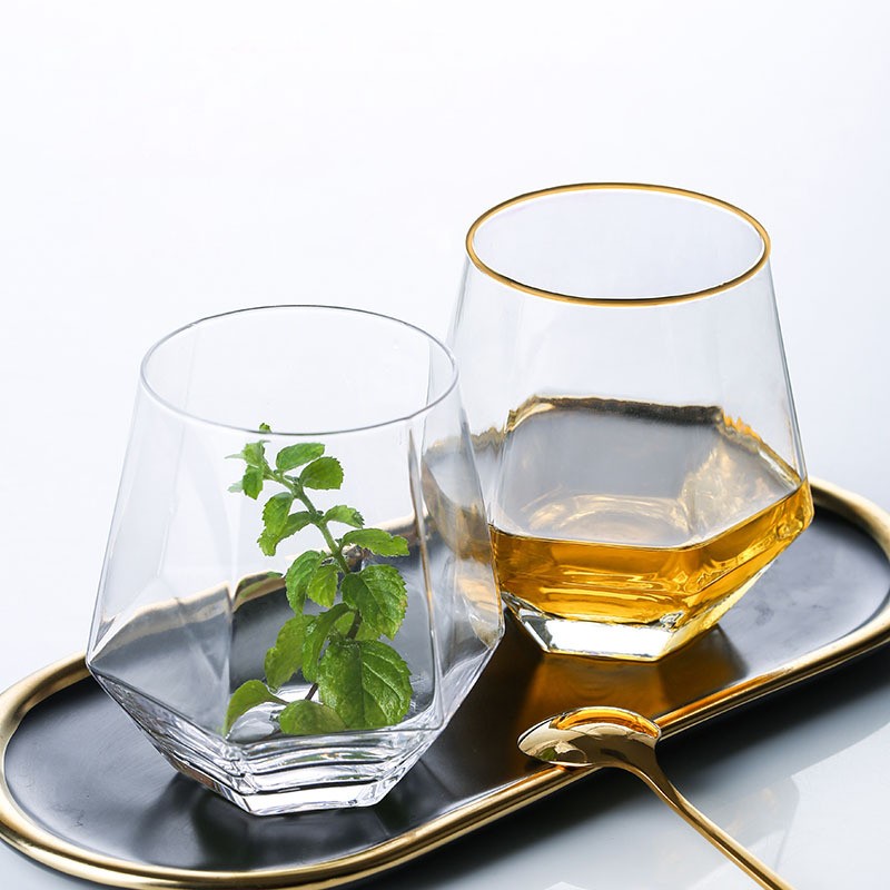 Ly thủy tinh kim cương không quai