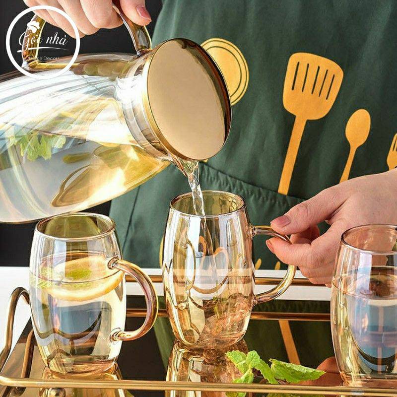 Ly thủy tinh chịu nhiệt dáng bầu