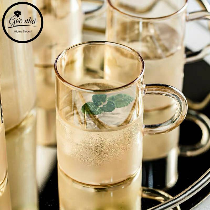 Ly thủy tinh trơn có quai