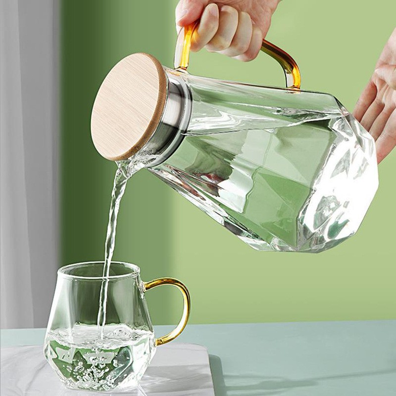 Ly Thủy Tinh Đáy Kim Cương