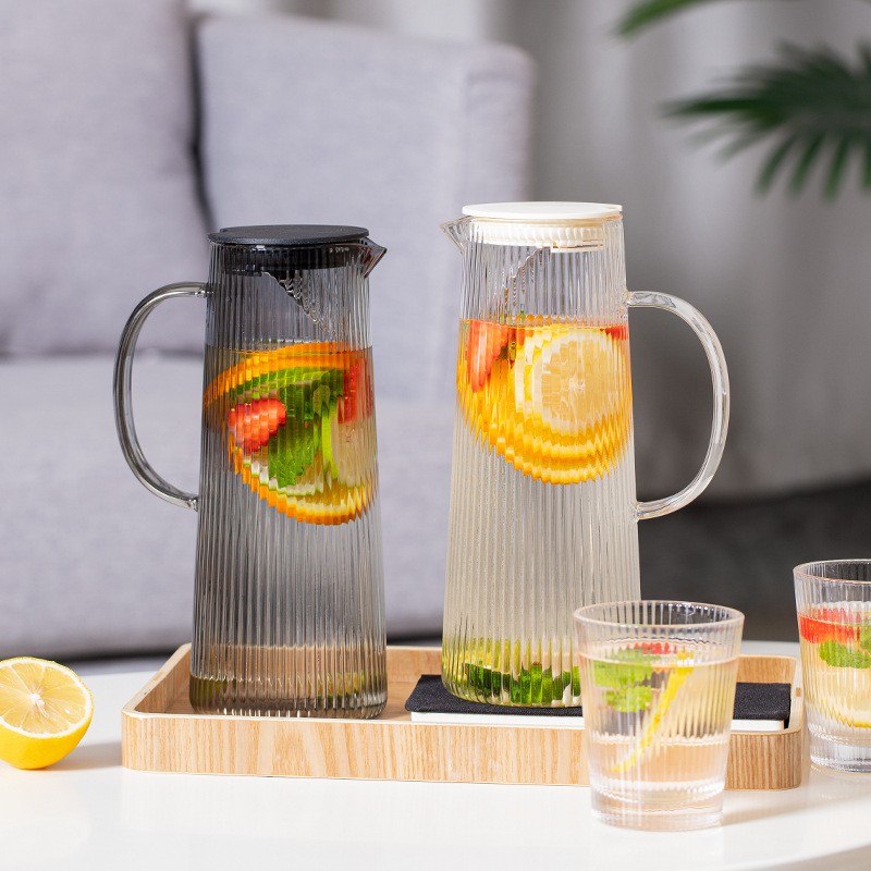 Bình thủy tinh kẻ tăm