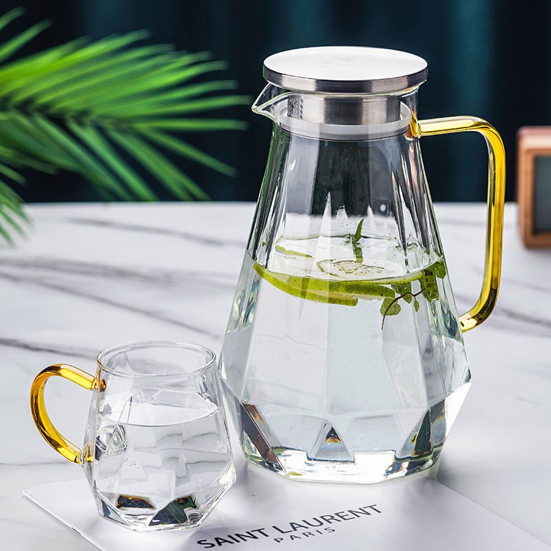 Bình Thủy Tinh Đáy Kim Cương