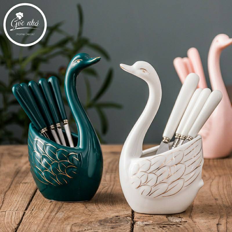 Thiên Nga để muỗng nĩa