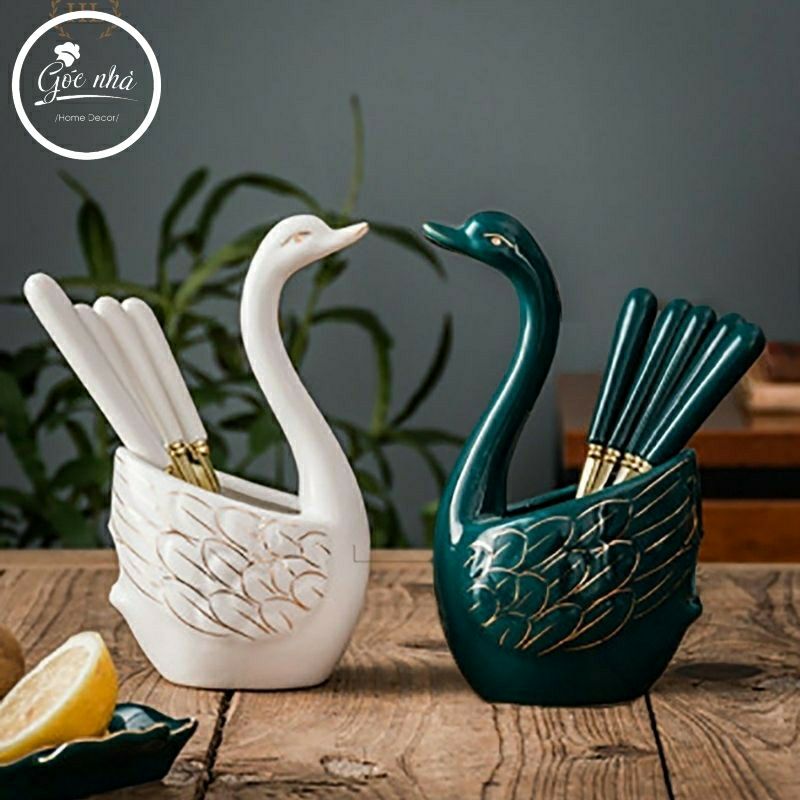 Thiên Nga để muỗng nĩa