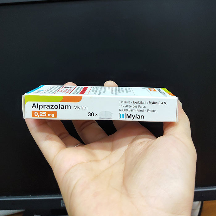 Thuốc an thần Alprazolam 0.25mg Mylan Hộp 30 viên