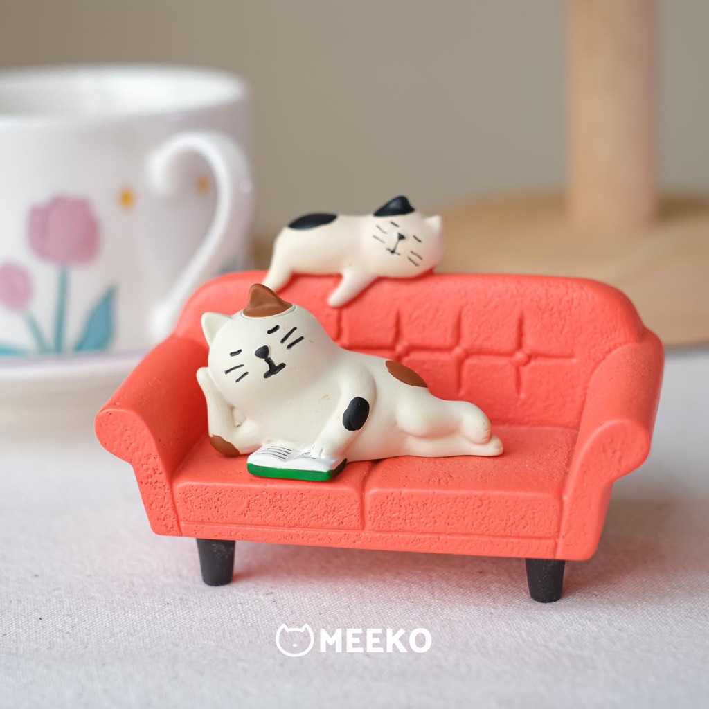 Decor Mèo ngồi ghế Boxy Cat
