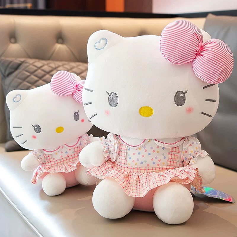 Gấu bông Hello Kitty váy hồng