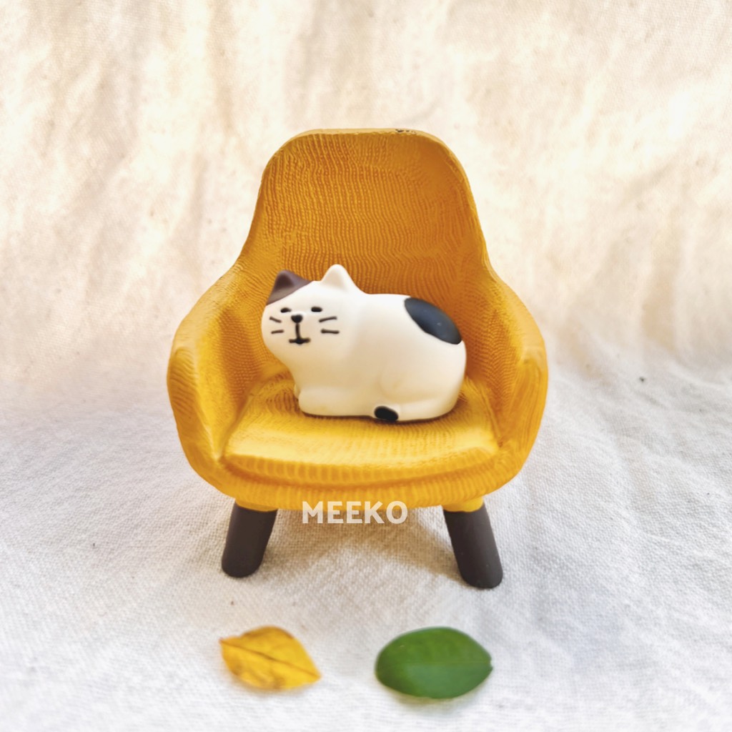 Decor Mèo ngồi ghế Boxy Cat