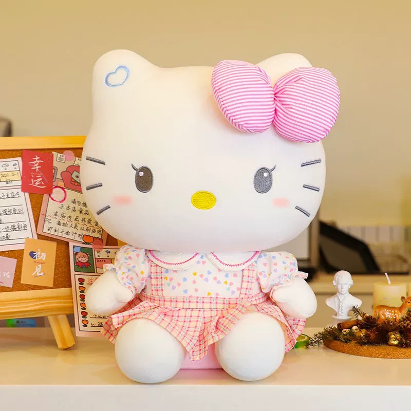 Gấu bông Hello Kitty váy hồng
