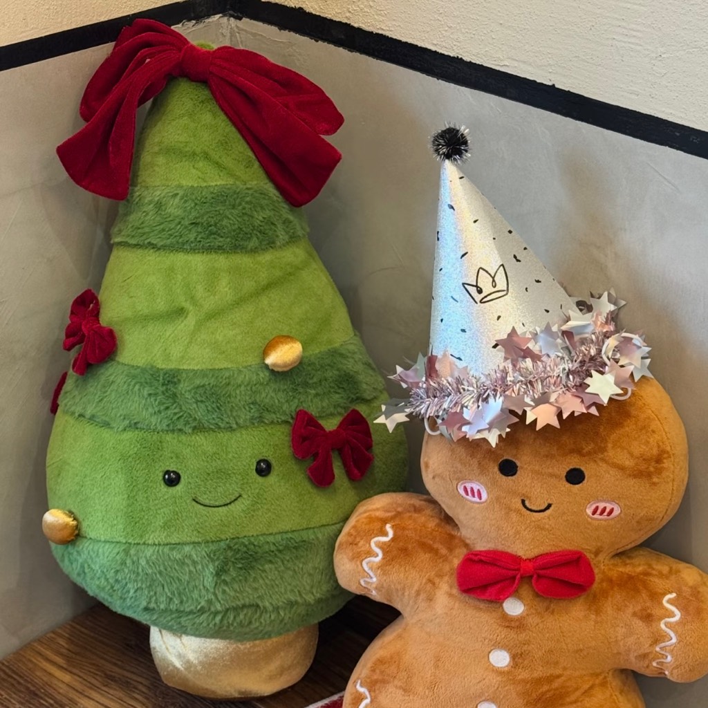 Cây thông Noel vui vẻ