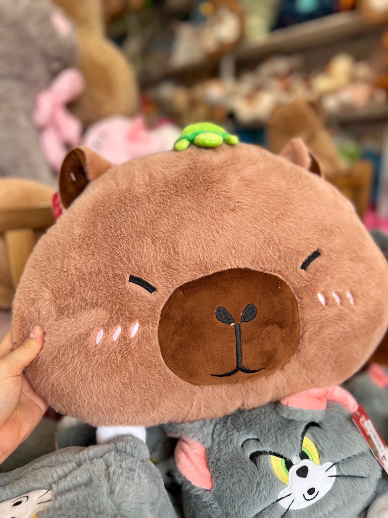Gấu bông tựa lưng chuột lang nước Capybara
