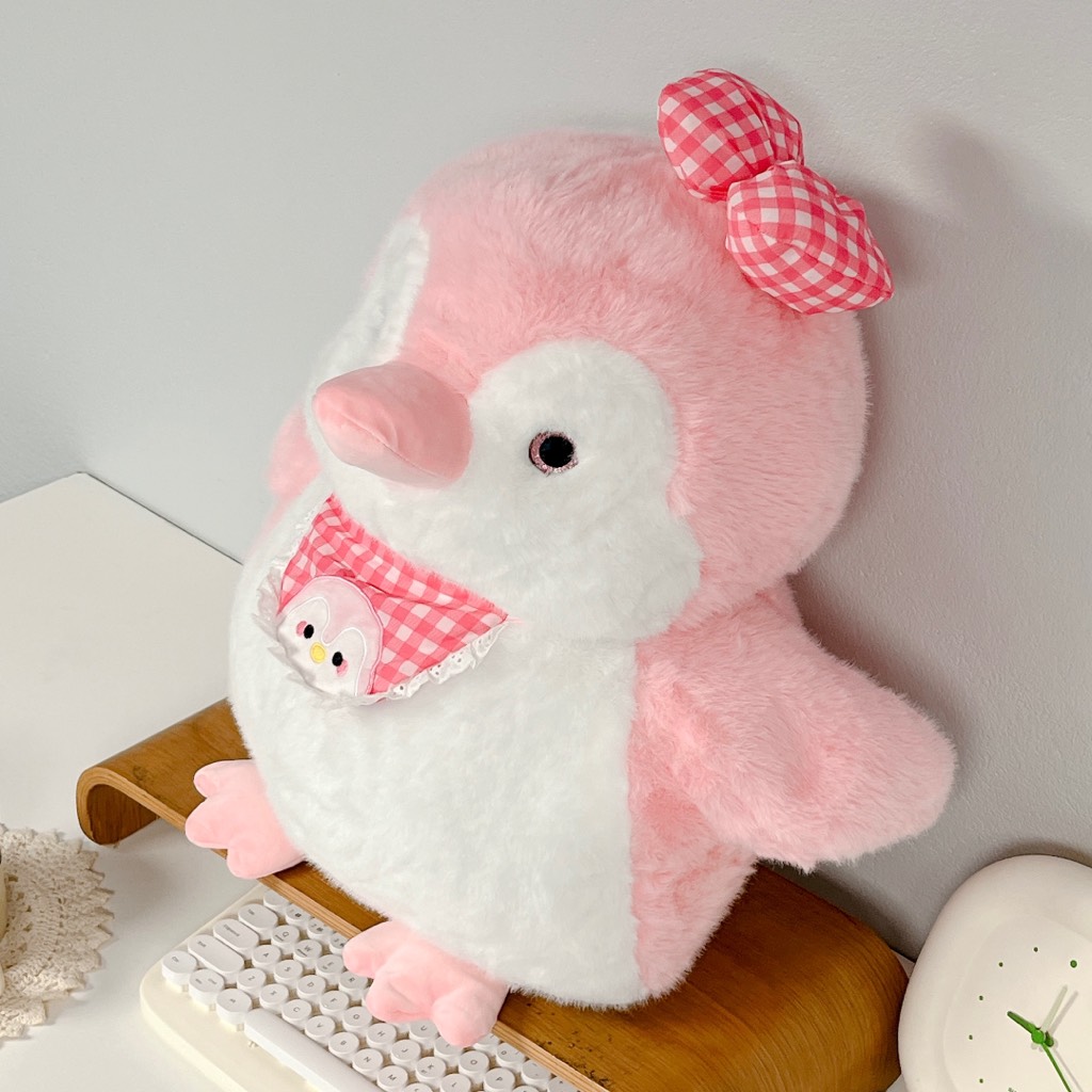Chim cánh cụt bông yếm nơ hồng (lông ngắn)