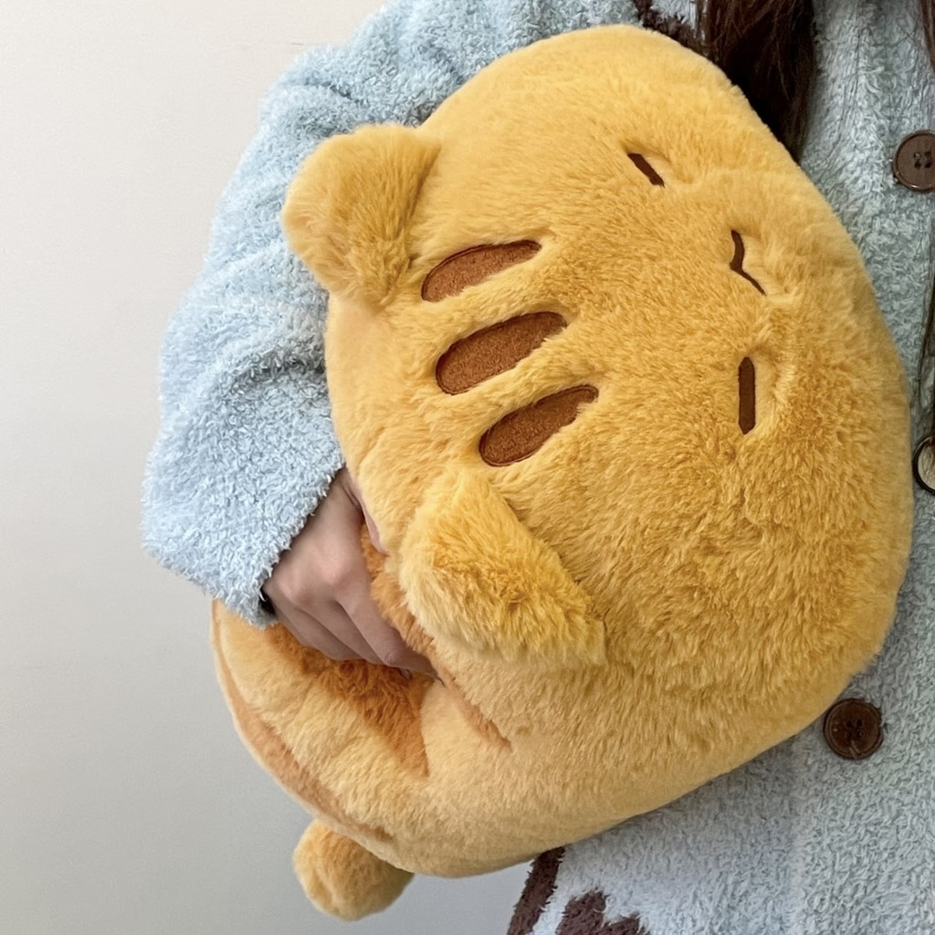 Gấu bông gối ôm mèo béo lười