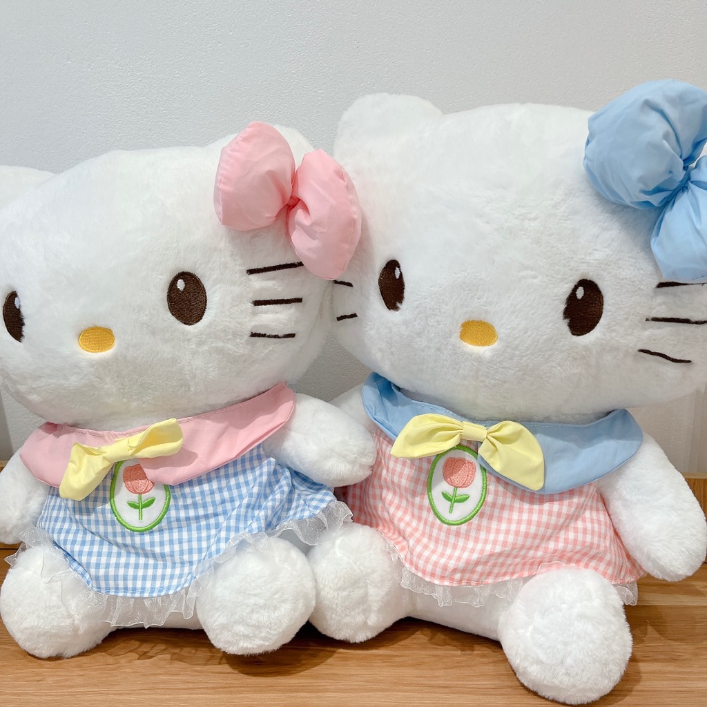 Hello kitty váy bông hoa