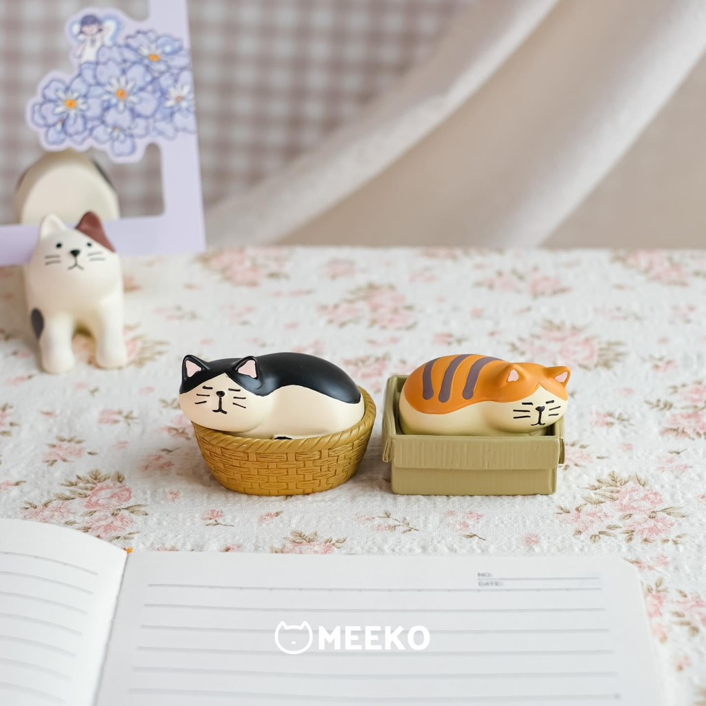 Decor Mèo ngồi ghế Boxy Cat