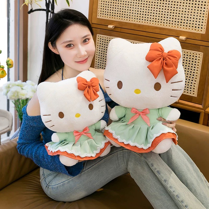 Gấu bông Hello Kitty váy xanh