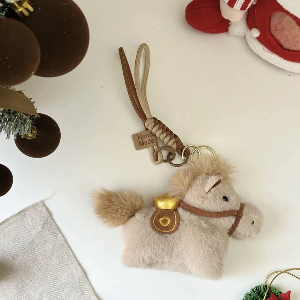 Móc khoá ngựa cõng vàng may mắn 2026