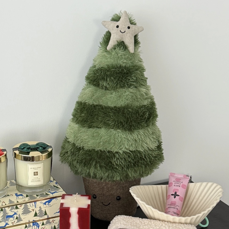 Cây thông Noel vui vẻ