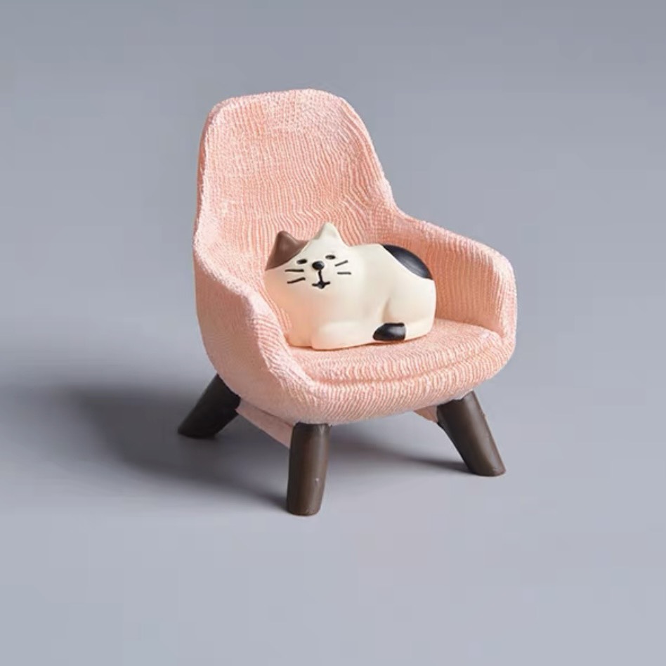 Decor Mèo ngồi ghế Boxy Cat