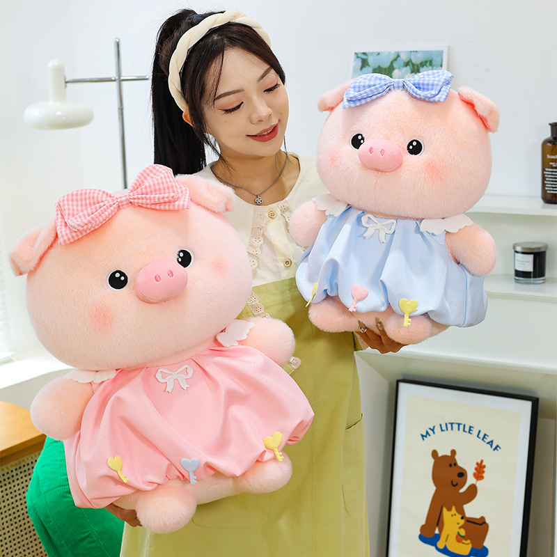 Gấu bông heo Piggy mặc váy