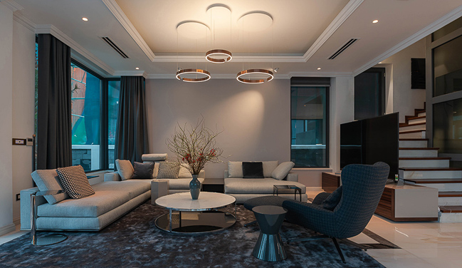 Ánh sáng trong không gian nội thất là một yếu tố quan trọng