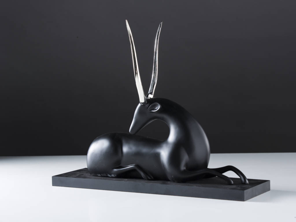 Decor Nai nằm màu đen