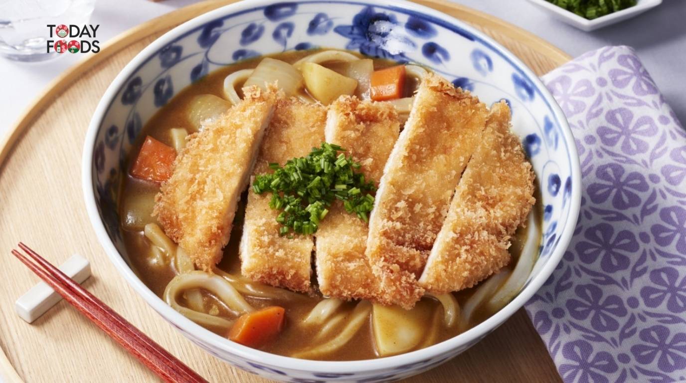 Bún cà ri Chicken Katsu