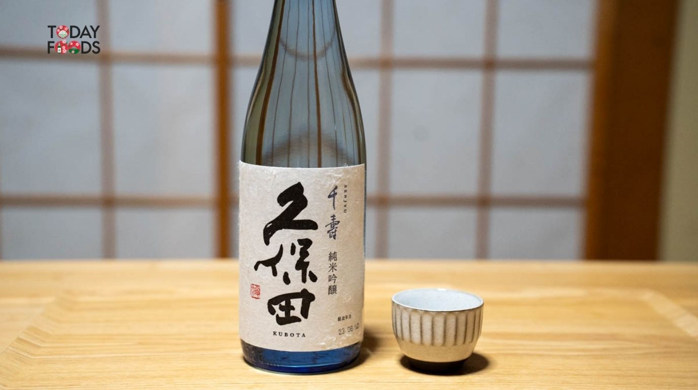 Hương Vị Rượu Sake Kubota Senjyu Junmai Ginjo 15% 720ML