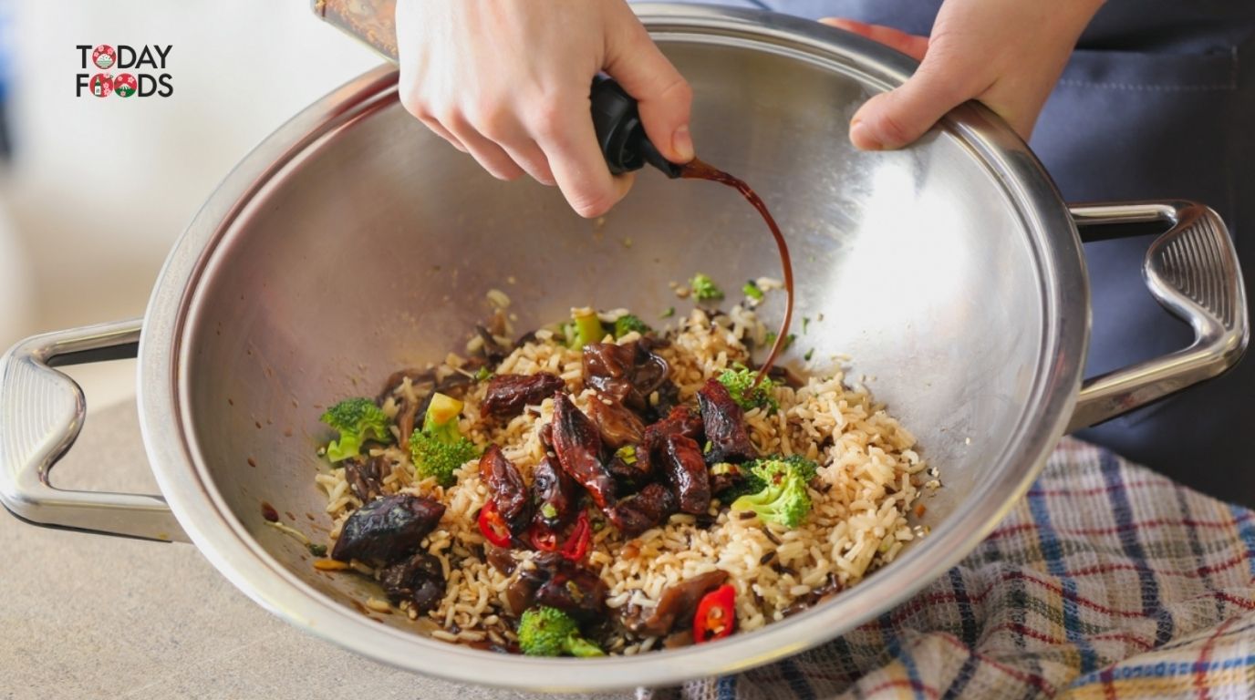 Kinh nghiệm chọn mua nước tương nấu ăn chuẩn vị