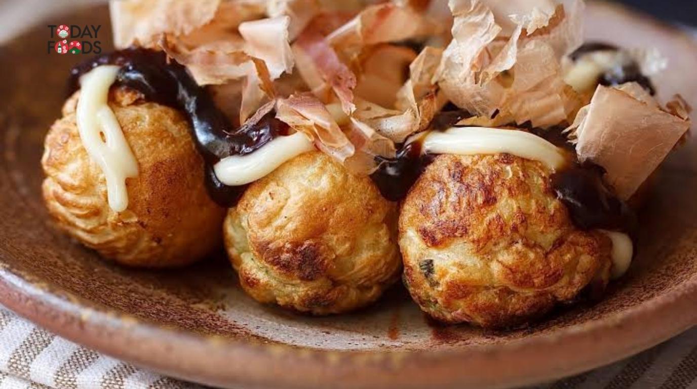Takoyaki thường ăn cùng những loại topping nào