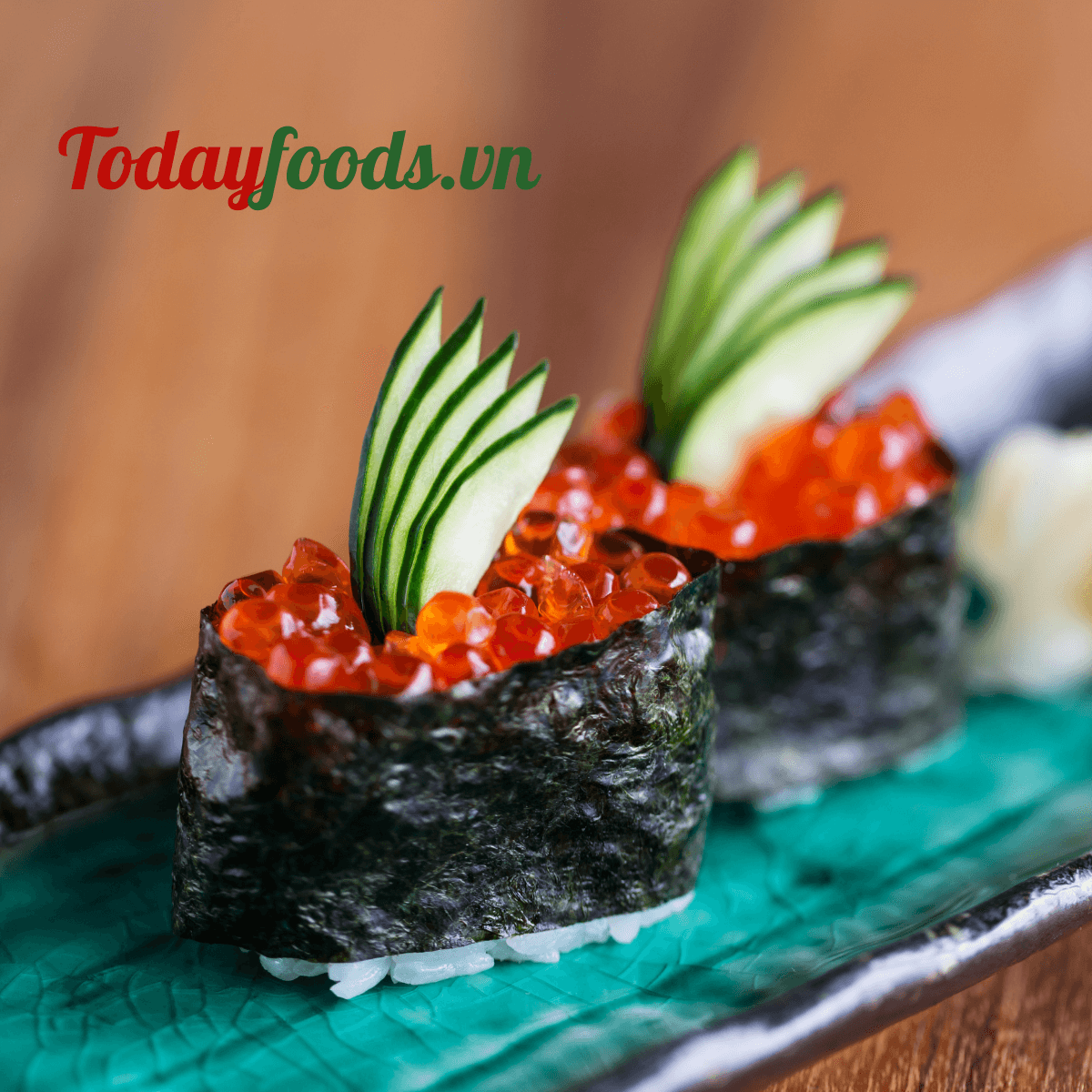 Sushi trứng cá hồi tươi ngon, đẹp mắt