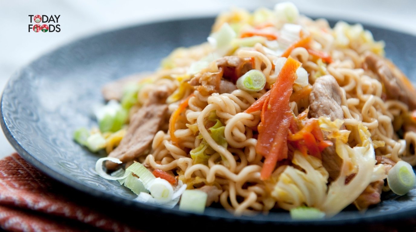 Yakisoba với nước tương Nhật