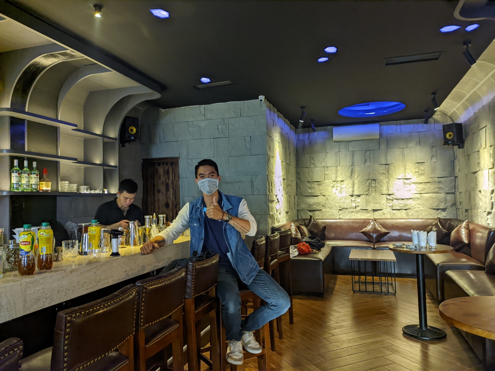 Lắp đặt hoàn thiện loa Wharfedale Studio 7BT cho quán rượu tại Hàng Trống