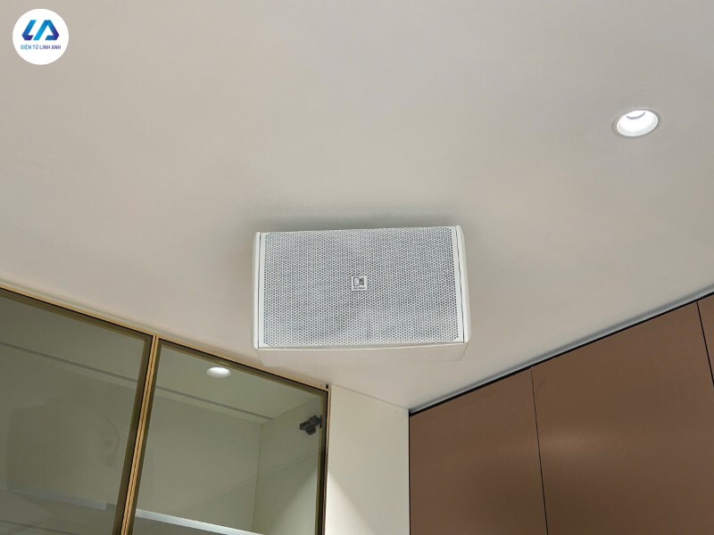 Hoàn thiên lắp đặt hệ thống loa âm trần Audac Vexo108 cho khách hàng tại Hà Nội