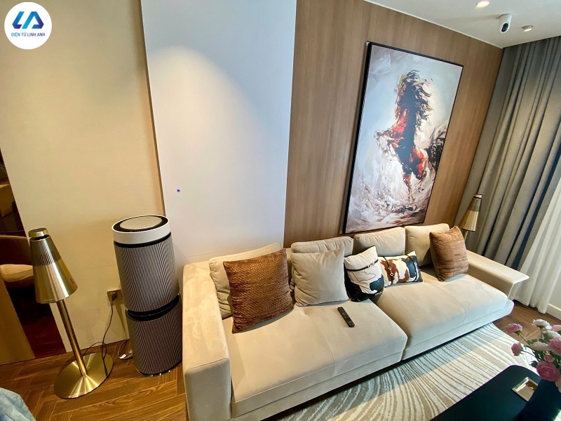 Tuyệt phẩm loa B&O Beosound 2 Gen 3 hiện diện trong phòng khách sang trọng