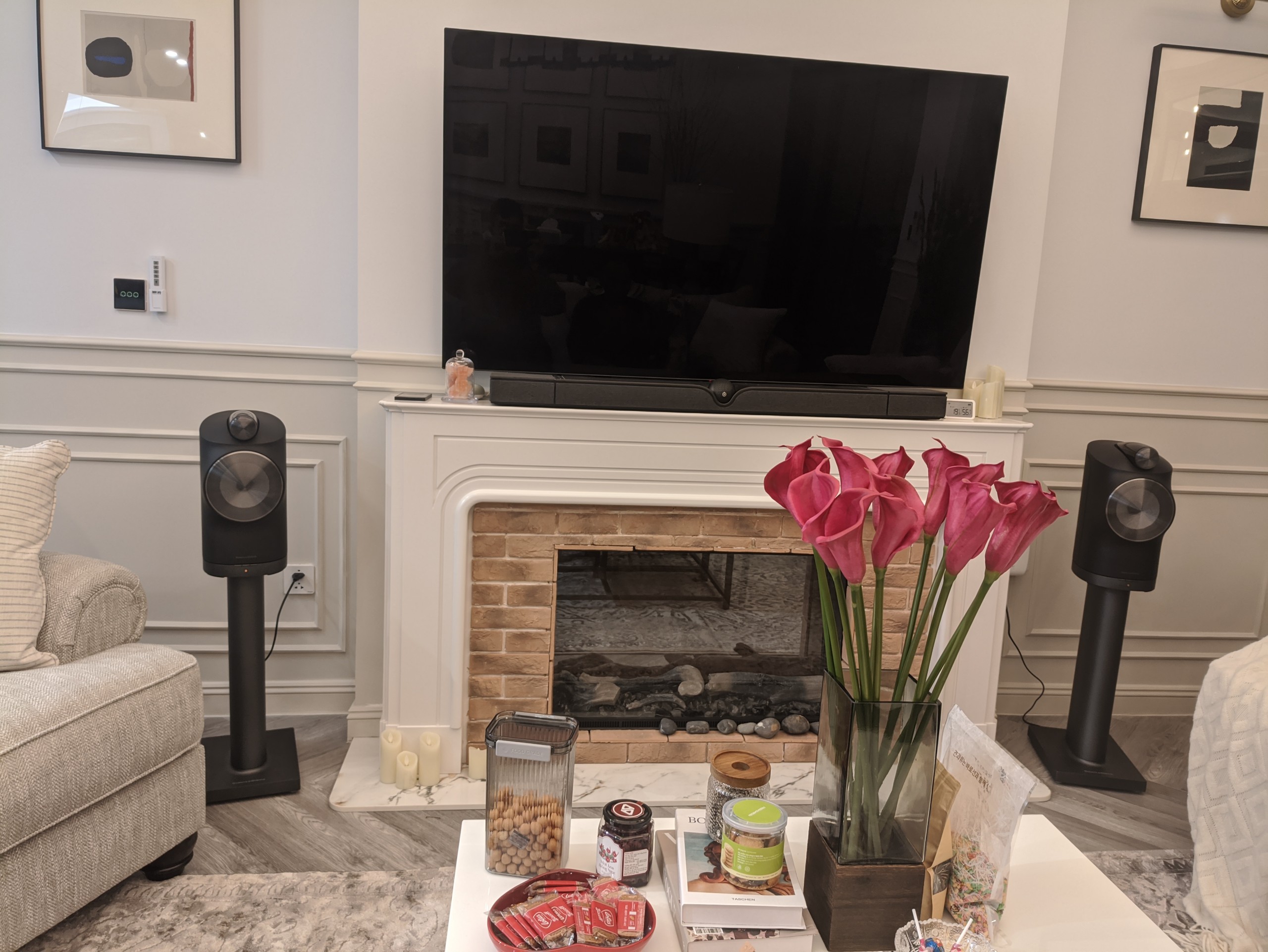 Chiêm ngưỡng giải pháp nghe nhạc, xem phim cao cấp từ hai thương hiệu nổi tiếng thế giới (Devialet Dione và B&W Formation Duo)