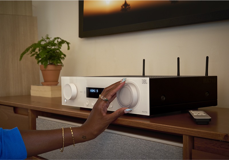 âm thanh jbl ma710