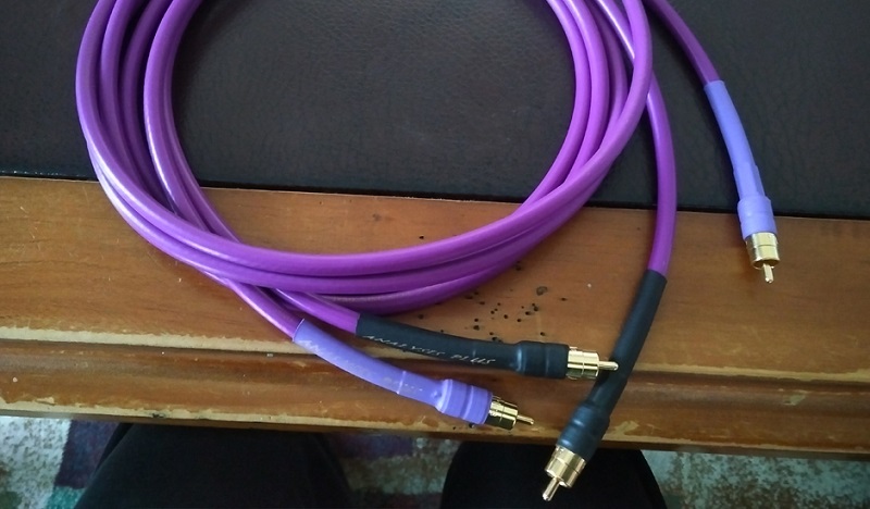 Dây tín hiệu Analysis Plus Oval One Interconnects RCA (1m) giá bán