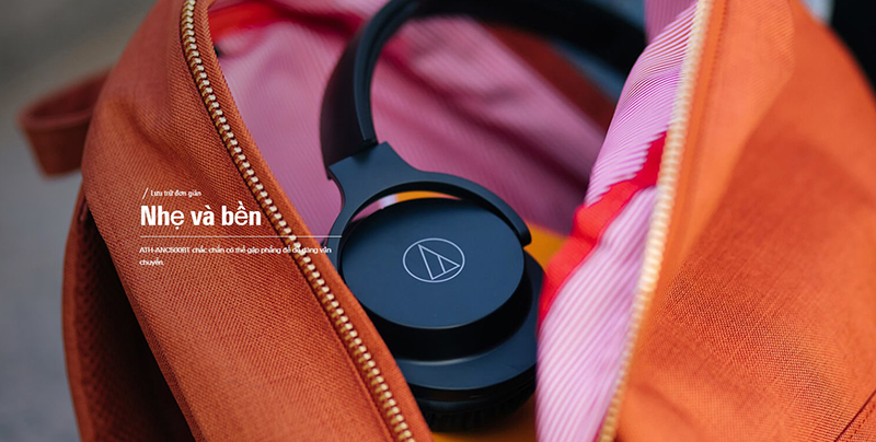 Audio Technica ATH-ANC500BT vẫn được trang bị logo thương hiệu