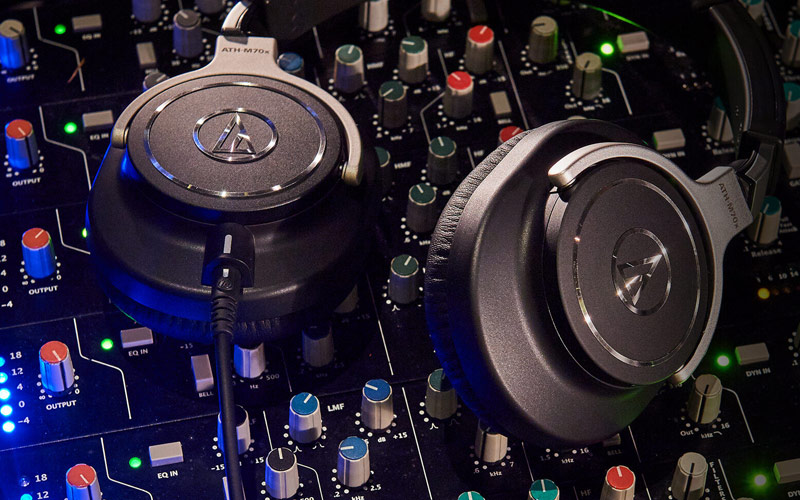 Tai nghe Audio Technica ATH-M70x tính năng