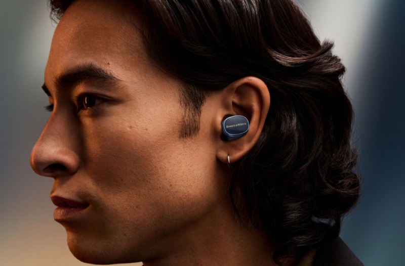 b&o pi8 đeo tai nghe