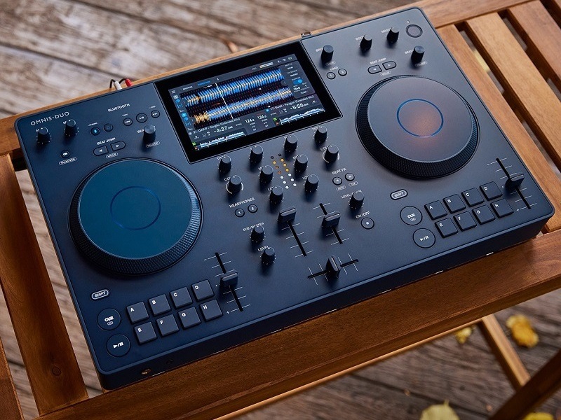 bàn dj mini omnis duo