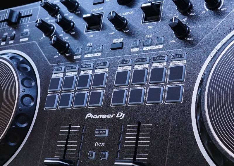 giá của Bàn DJ Pioneer DDJ REV1