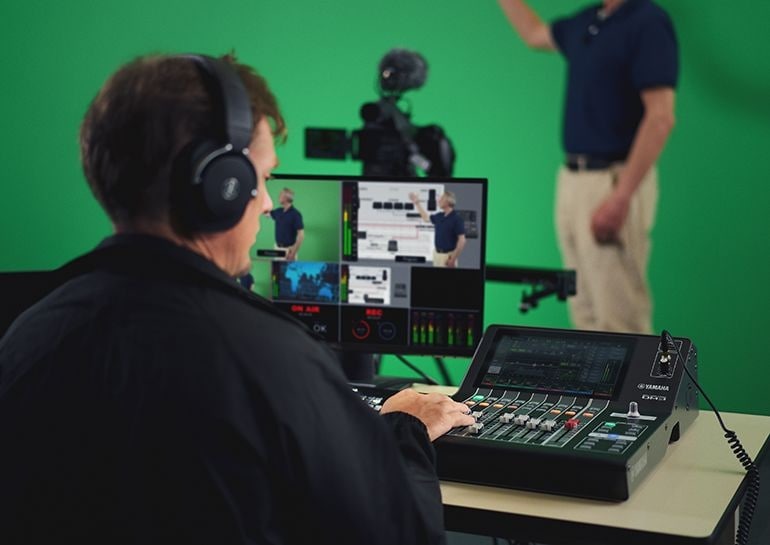 Bàn mixer Yamaha DM3 Standard