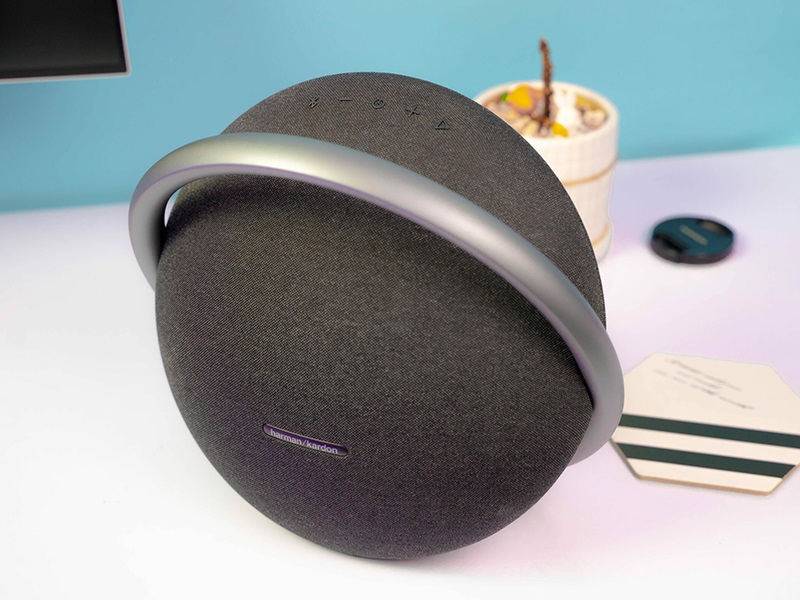 Giá loa Harman Kardon Onyx Studio 8