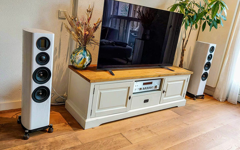 Wharfedale EVO4.3 co tot khong