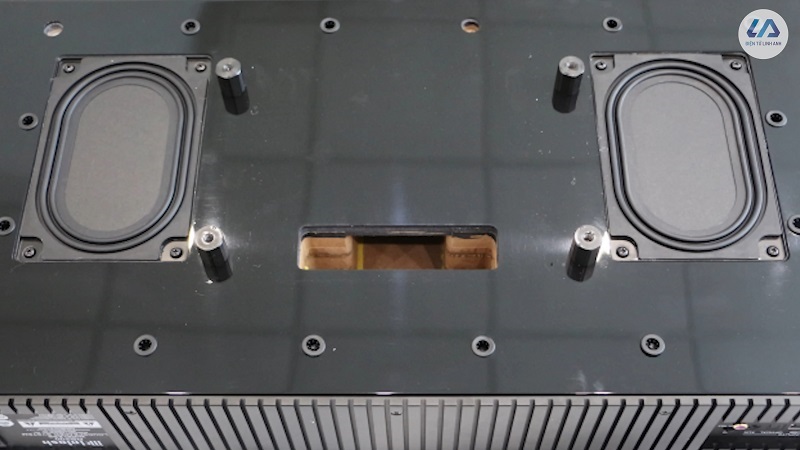 củ loa woofer trên mcintosh rs250